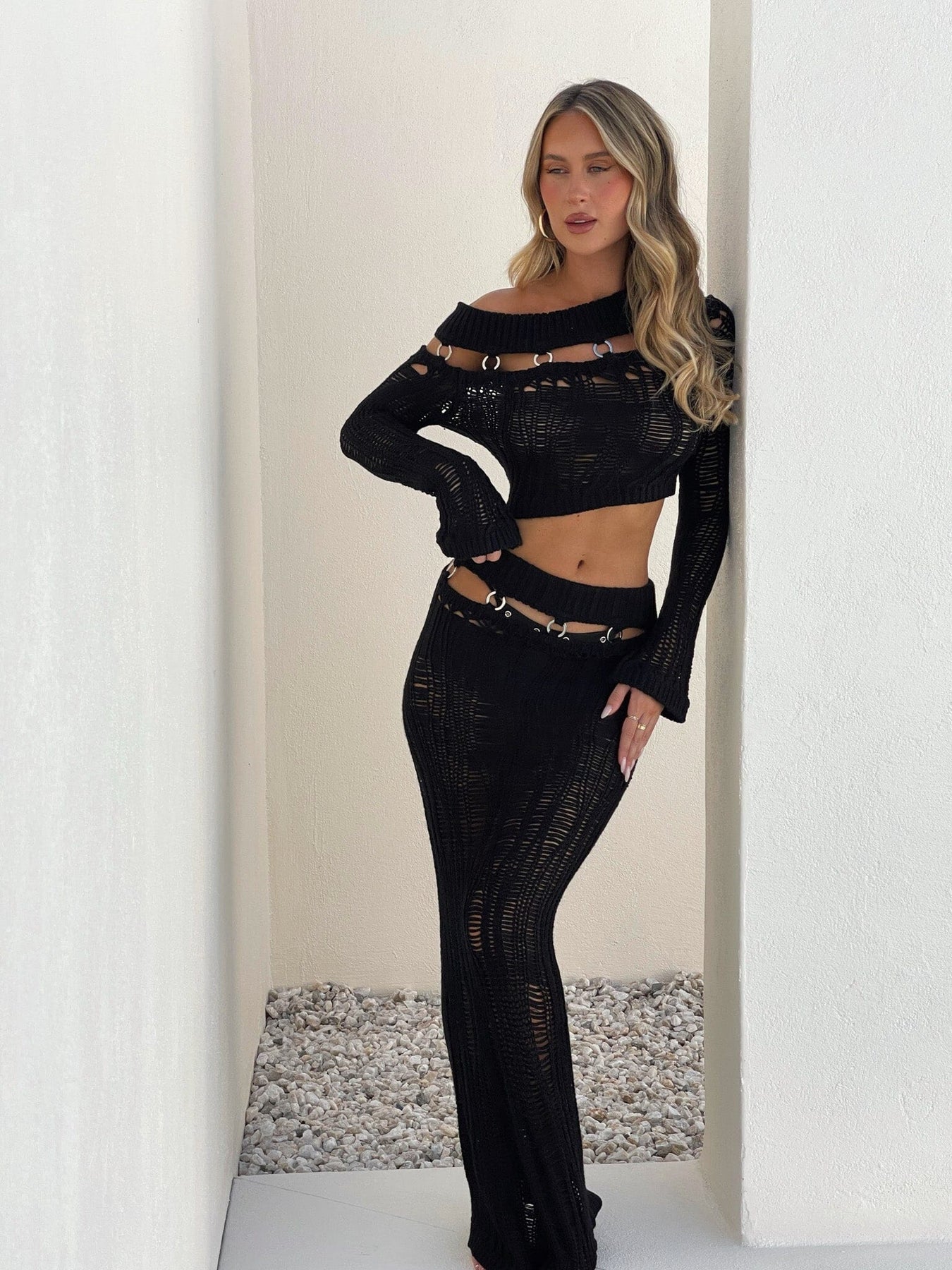 JEZEBELTOPBLACK_JEZEBELMAXISKIRTBLACK2_1350x1800-3