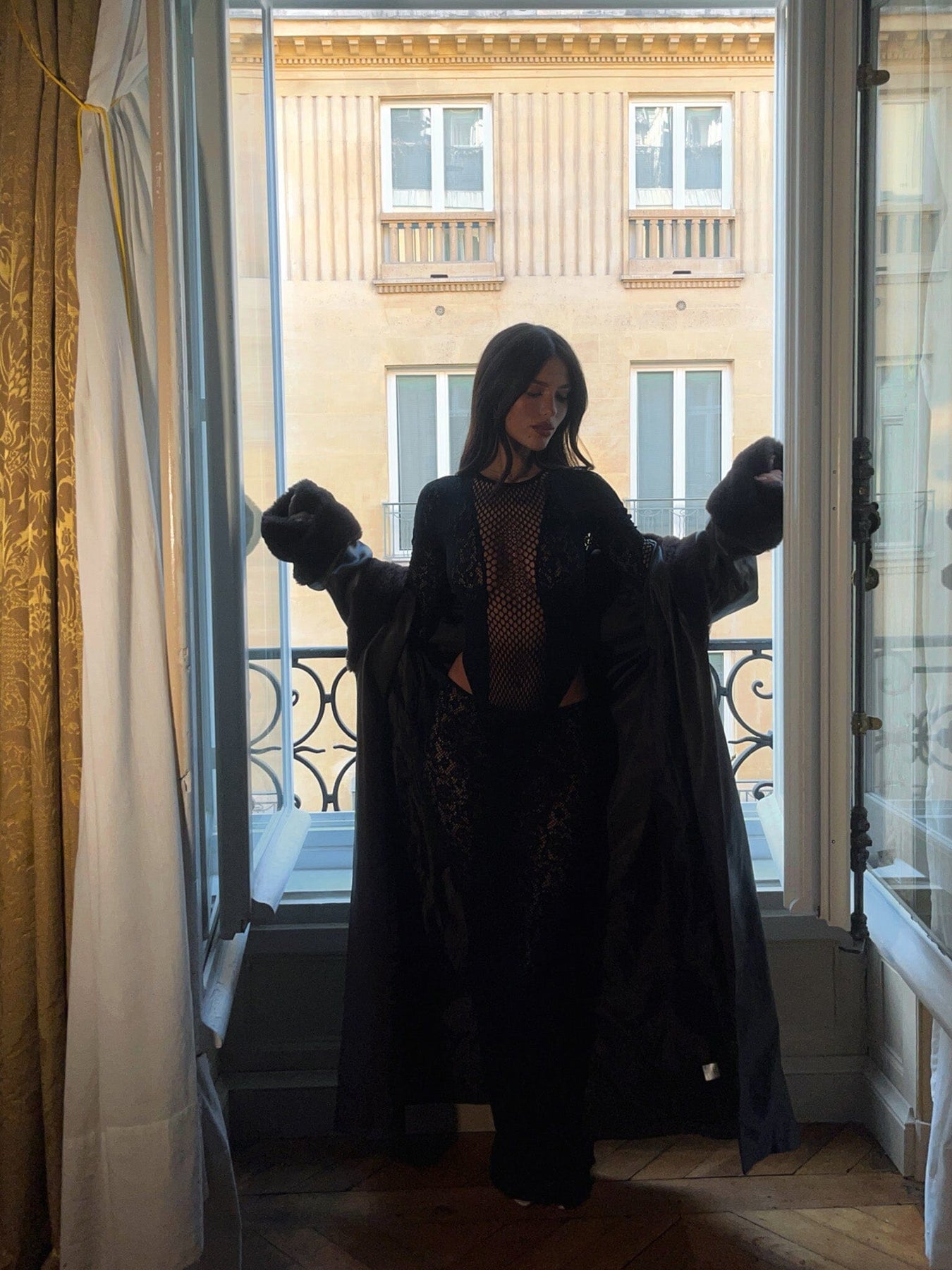 KERENSATOP_MAXISKIRTBLACK24_2068c5dd-585e-48d3-98e2-4f58ebdfed9e_1350x1800-10