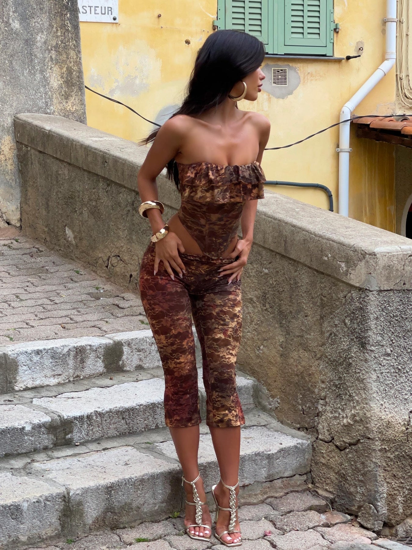 LOLA-TOP-_-LOLA-PANT-ALIA3_1350x1800-8