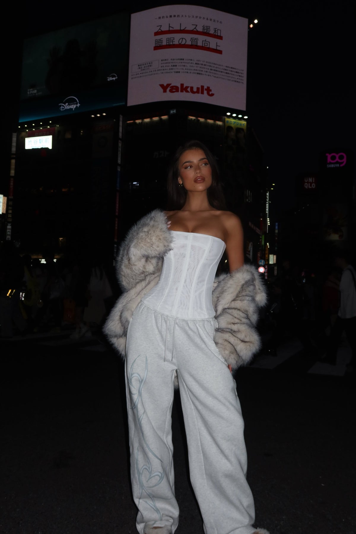 SOLACORSETWHITE3_beae2589-55f1-4626-931a-c529e793f17c_1350x1800-5